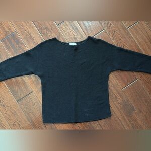 H&M Elegant Navy Blue Crew Neck Sweater - 3/4 Sleeve